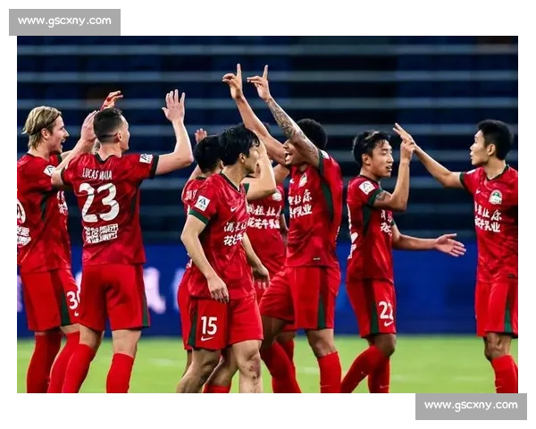 残阵迎决战!海港锋线折戟 + 新人被抽,争冠只剩武磊独撑?